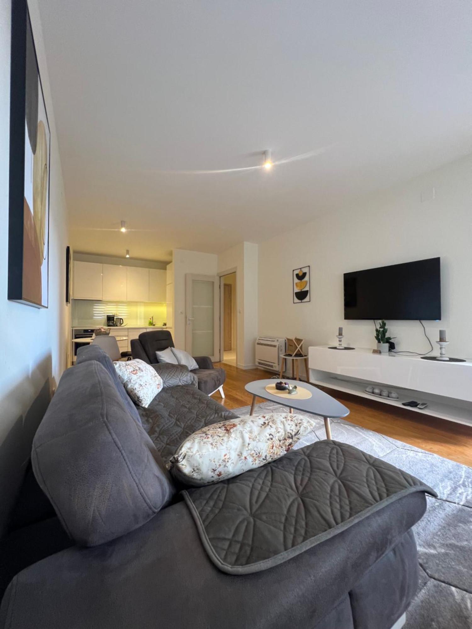 White Homes • Point Appartement