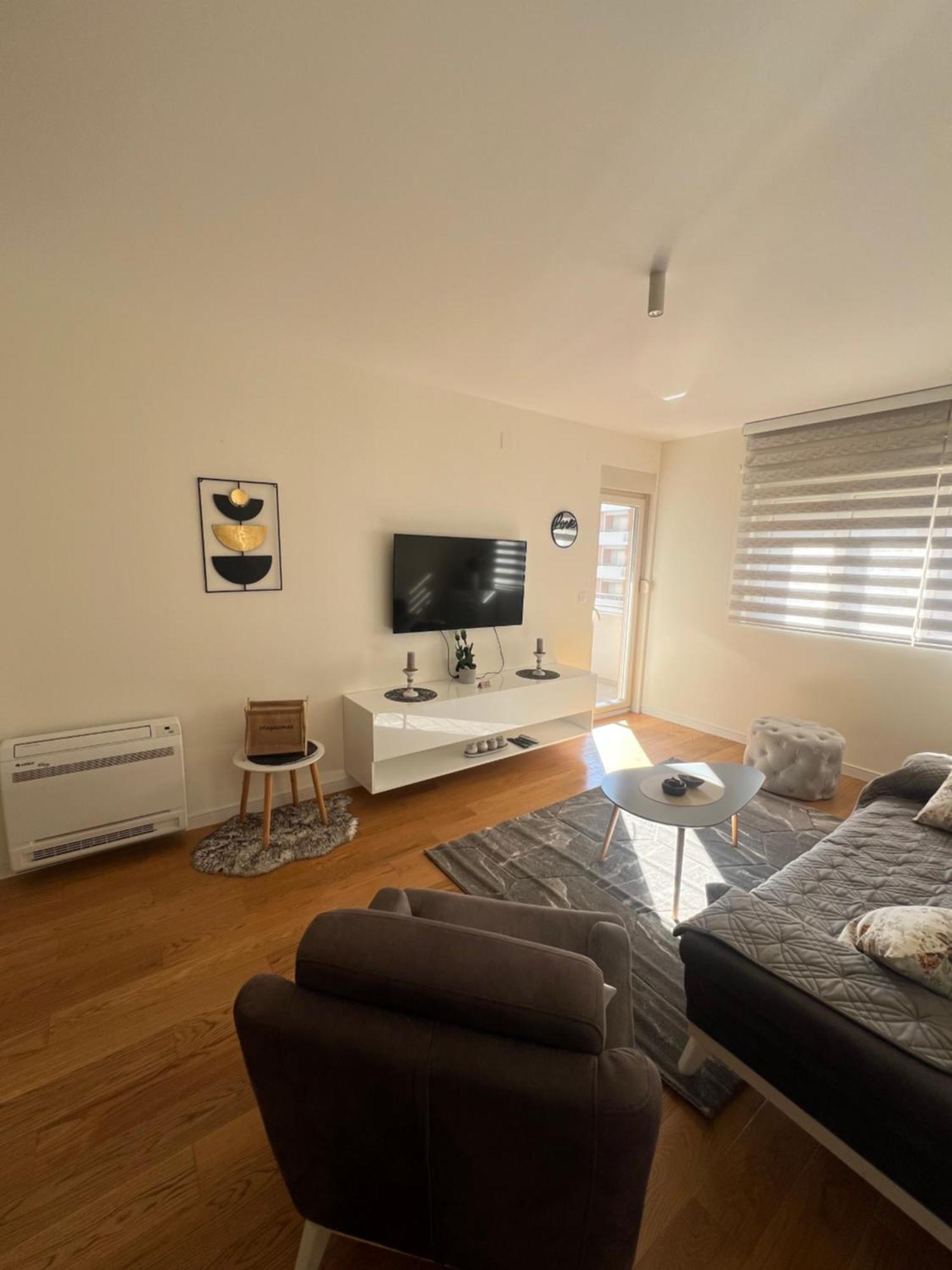 White Homes • Point Appartement